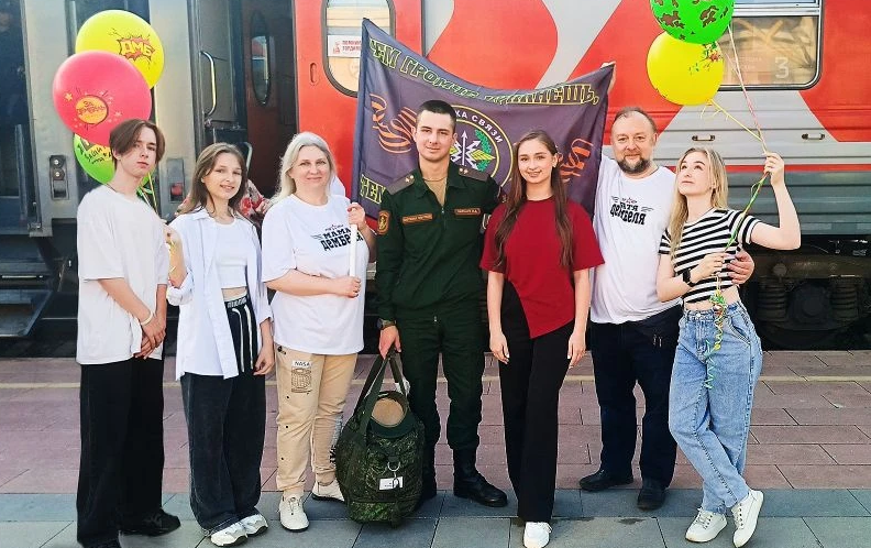 Многодетная семья из Костромы удостоена медали ордена «Родительская слава»