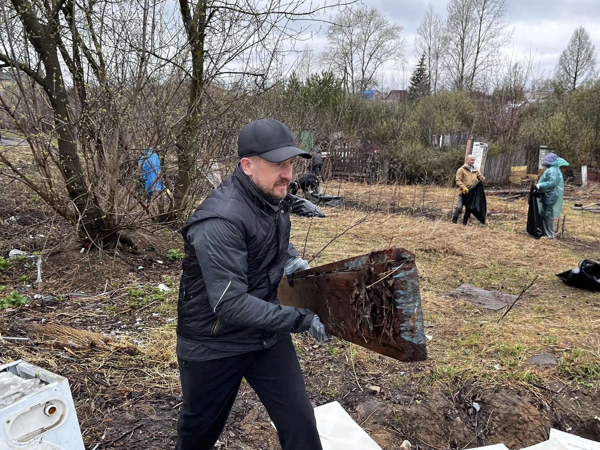 Почти 2 тысячи мешков мусора собрали костромичи на общегородском субботнике