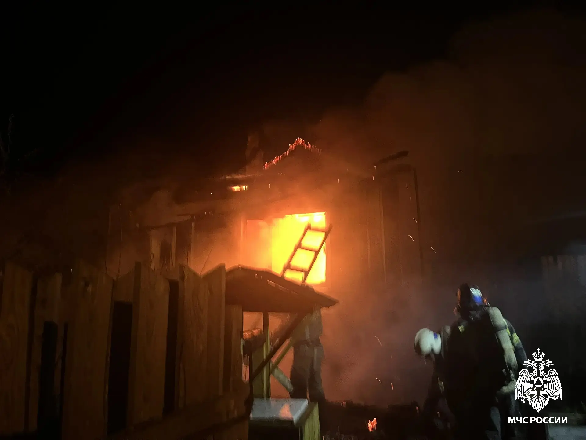 В Костромской области за сутки сгорели два дома и квартира