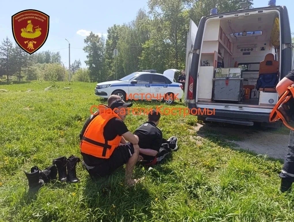 В Костроме спасли упавшего с моста мужчину