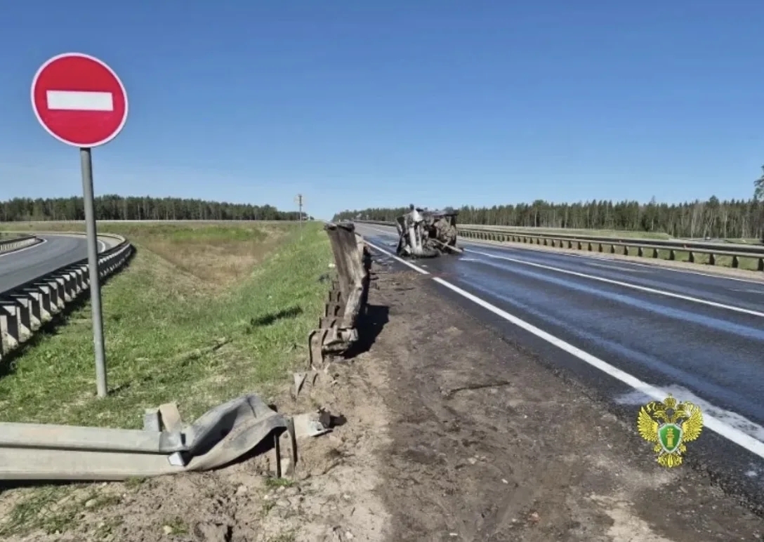 30-летний водитель «Лады» насмерть разбился об отбойник на костромской трассе