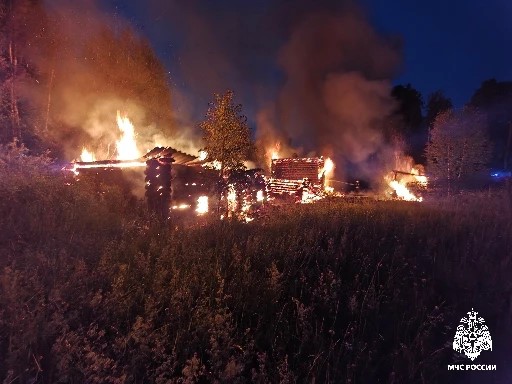 В Костромской области из-за неисправности дымохода сгорел жилой дом