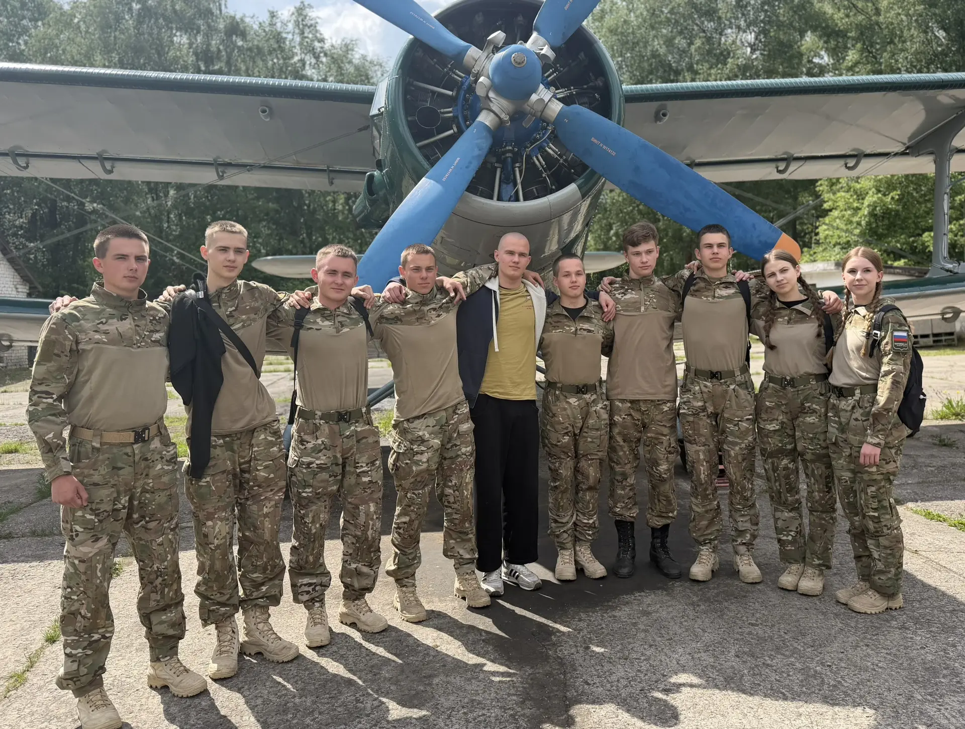 Галичские «Стяги» получили от губернатора в подарок прыжки с парашюта