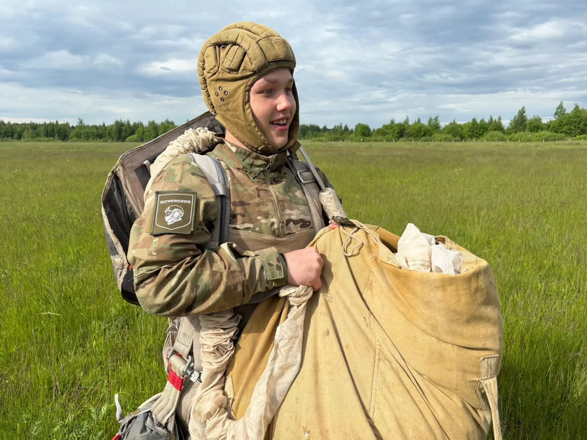 Галичские «Стяги» получили от губернатора в подарок прыжки с парашюта