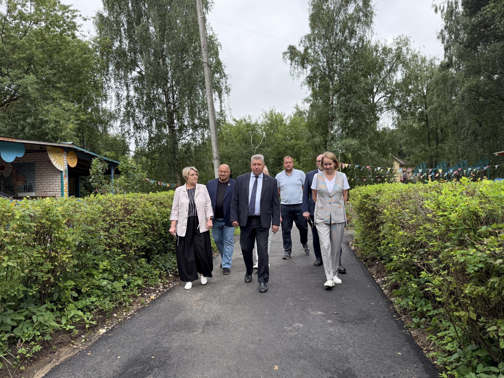 В Костроме вместо заброшенного пустыря на Шагова — Скворцова открыли новый сквер