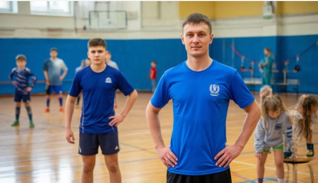 В Костроме ищут подтянутого мужчину на роль учителя физкультуры