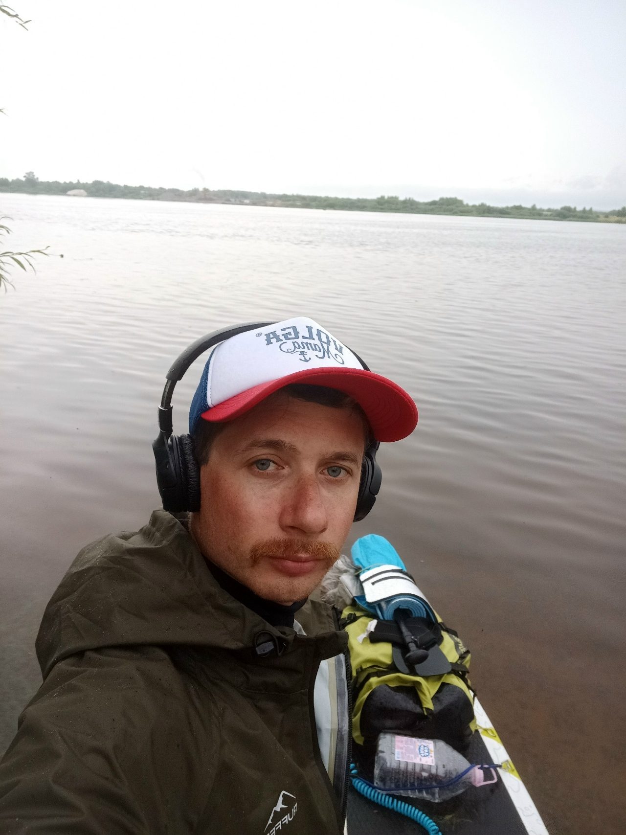 «Однозначно — страшно»: костромич на сапборде попал в грозу во время 165-километрового заплыва по Волге