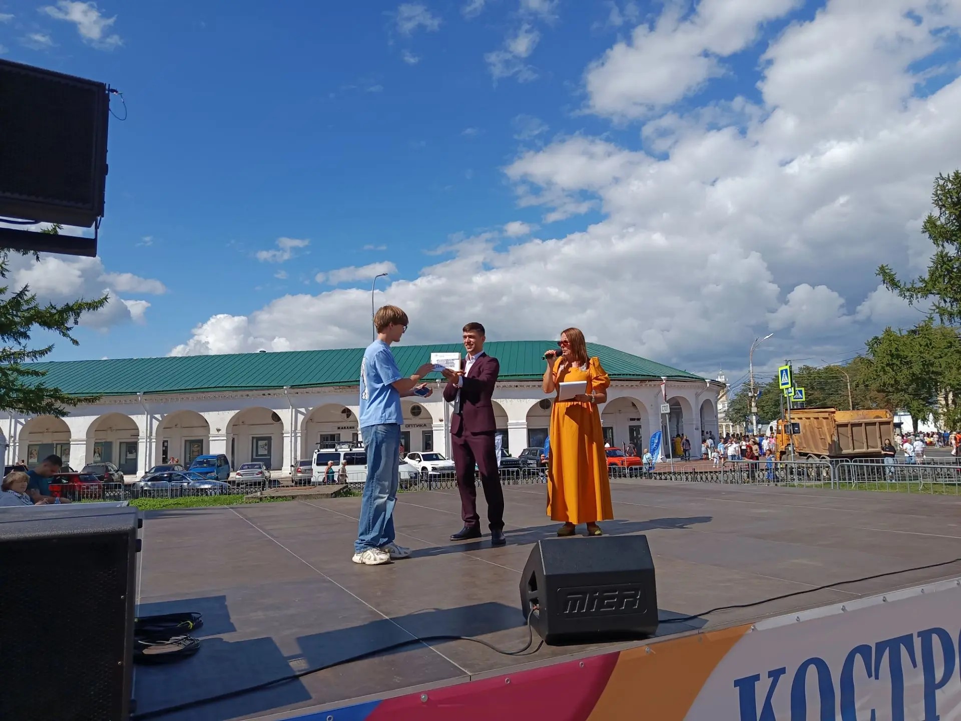 Главная сцена, десятки площадок и тысячи гостей: как Кострома отметила свой 874-й день рождения