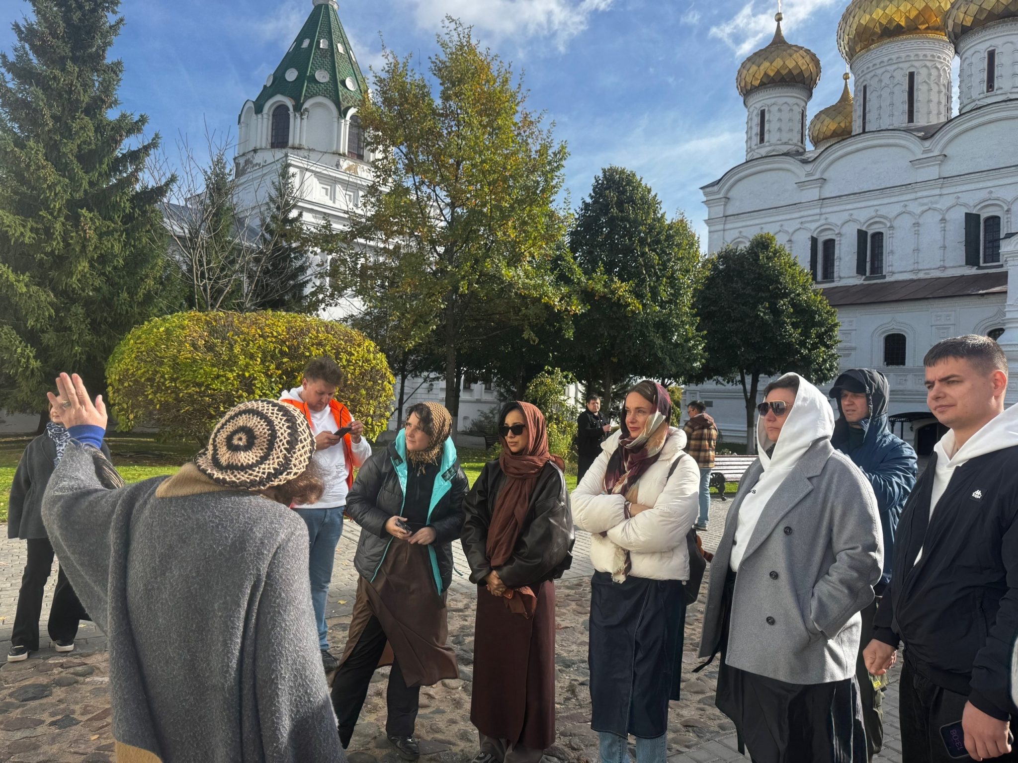 В Костромской области встретили блогеров и журналистов — участников медиатура по «Золотому кольцу»
