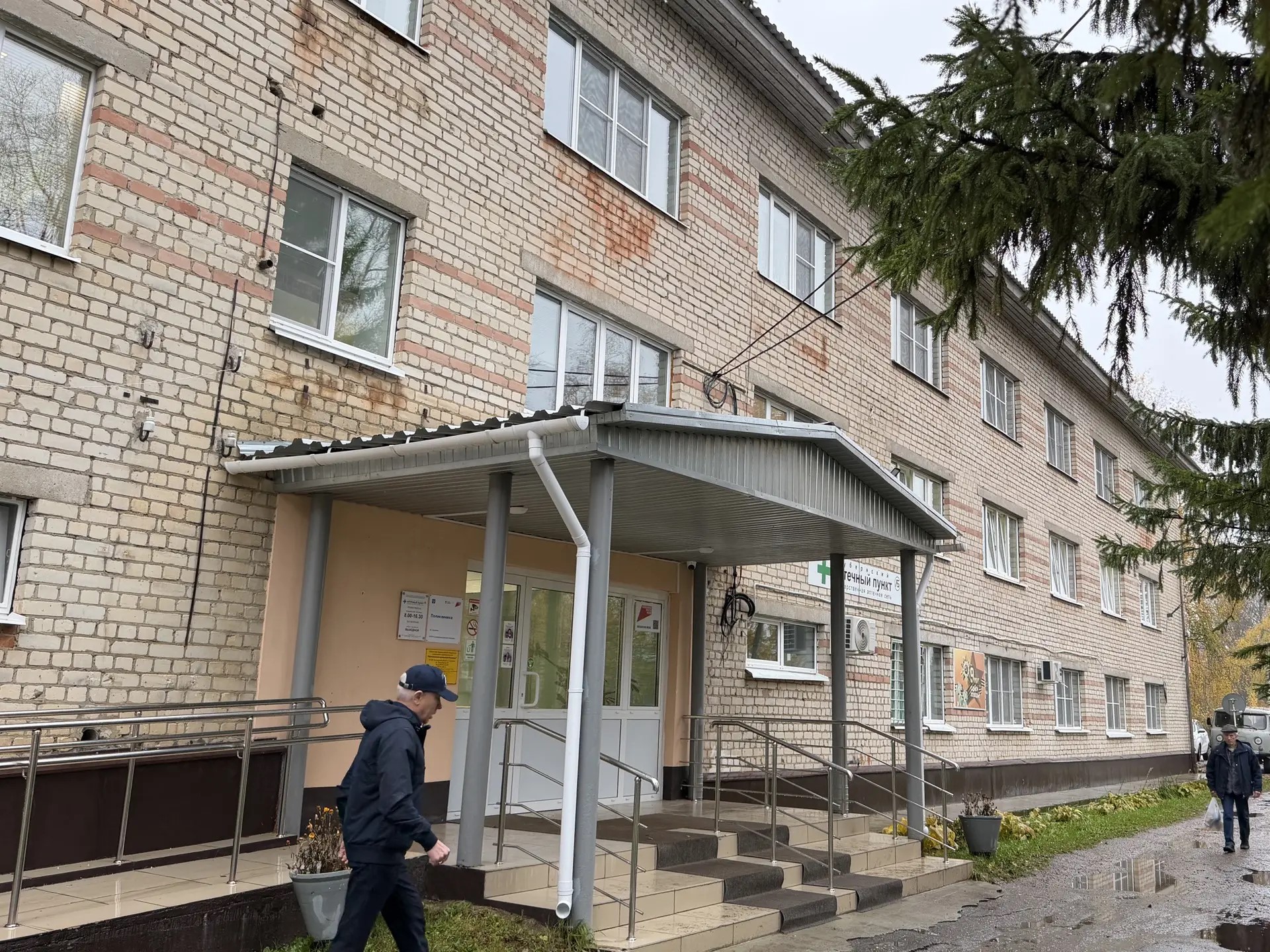 За срыв отопительного сезона и переплаты в Сусанино накажут подрядчика и директора больницы