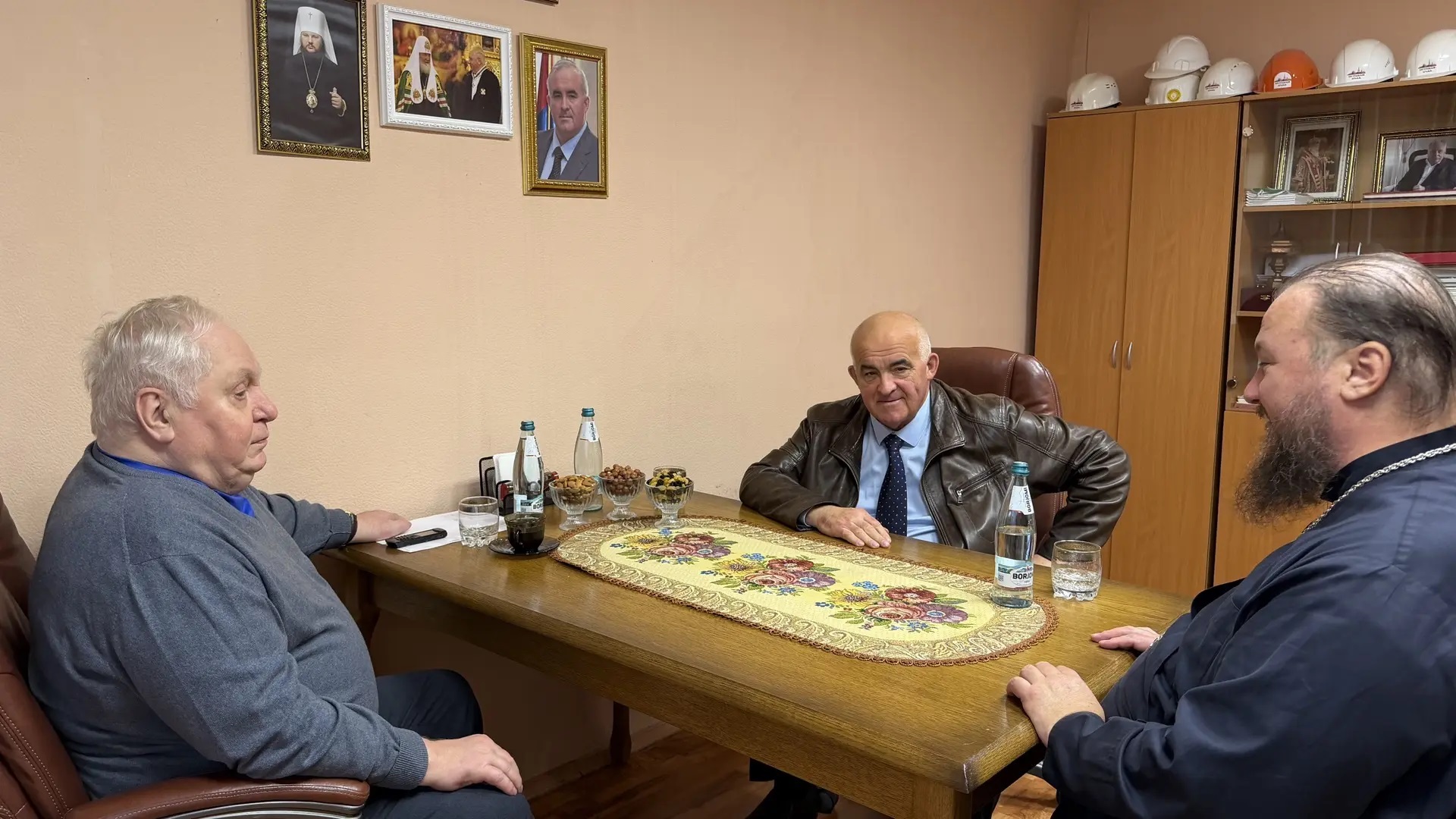 Подрядчики приступили к возведению стен второго храма Костромского кремля